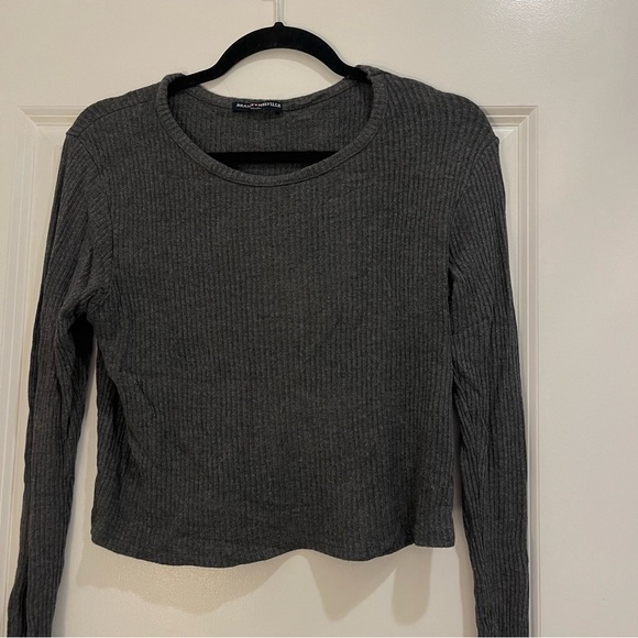 OS | Women’s Brandy Melville Ribbed Long Sleeve Shirt in Dark Gray - Picture 3 of 3